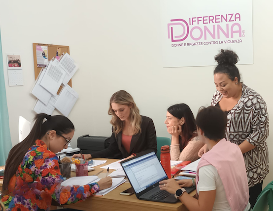 Operatrici centralino 1522 al lavoro